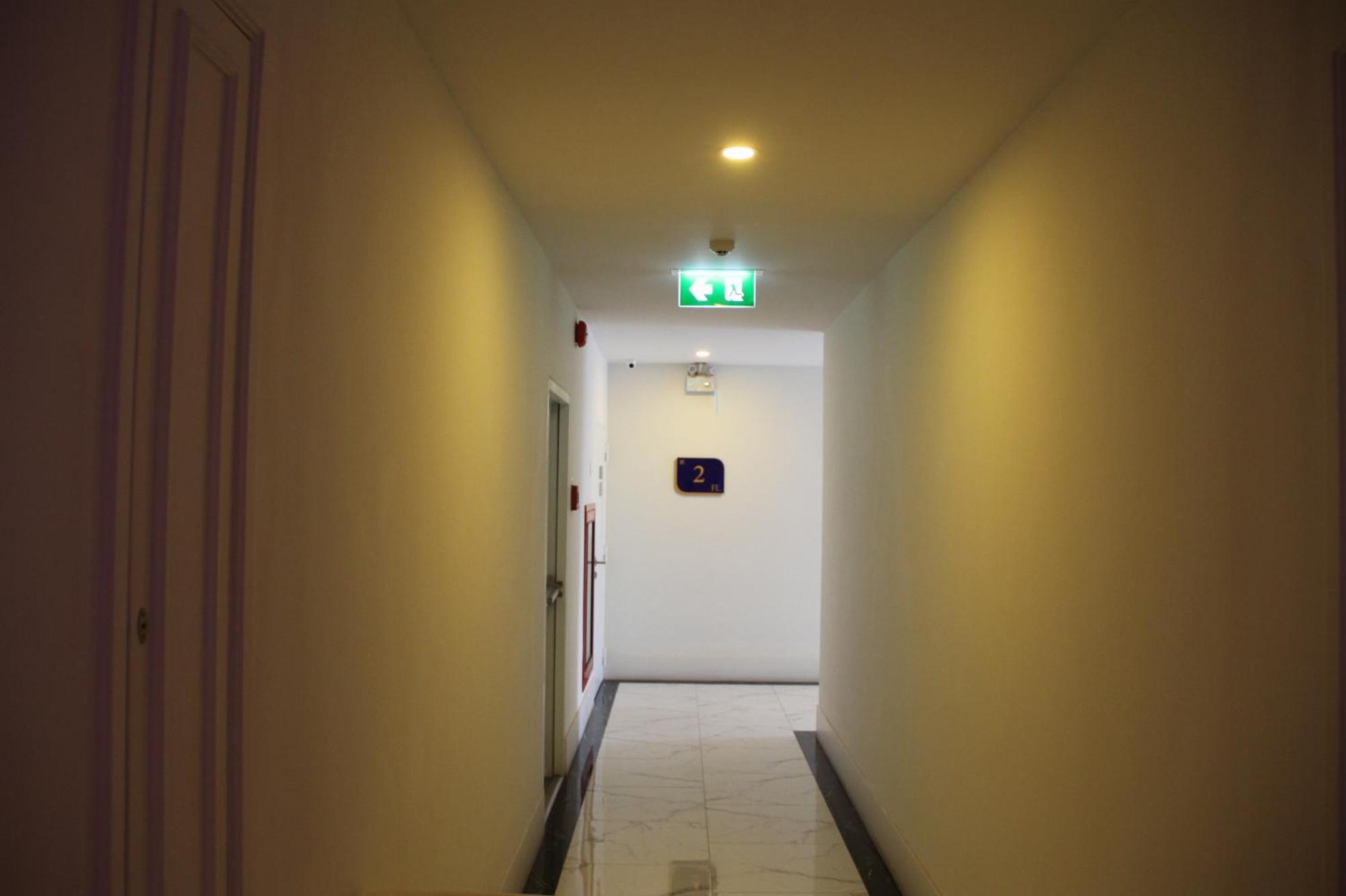 Grand Florida芭提雅带免费游泳池温泉桑拿浴和健身房瑜伽室私家海滩公寓e206 На Джомтьен Экстерьер фото